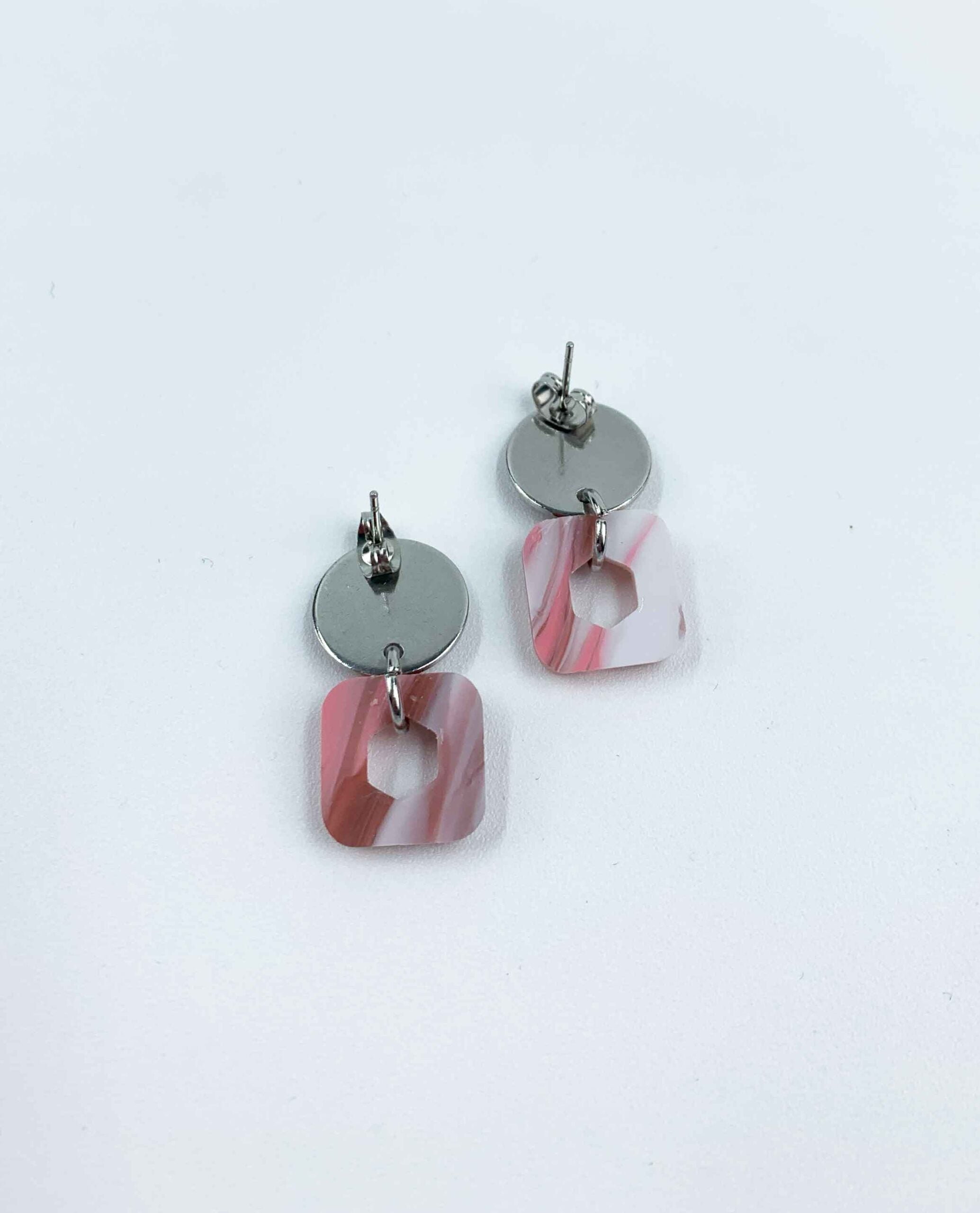 Pendientes cuadro rosa