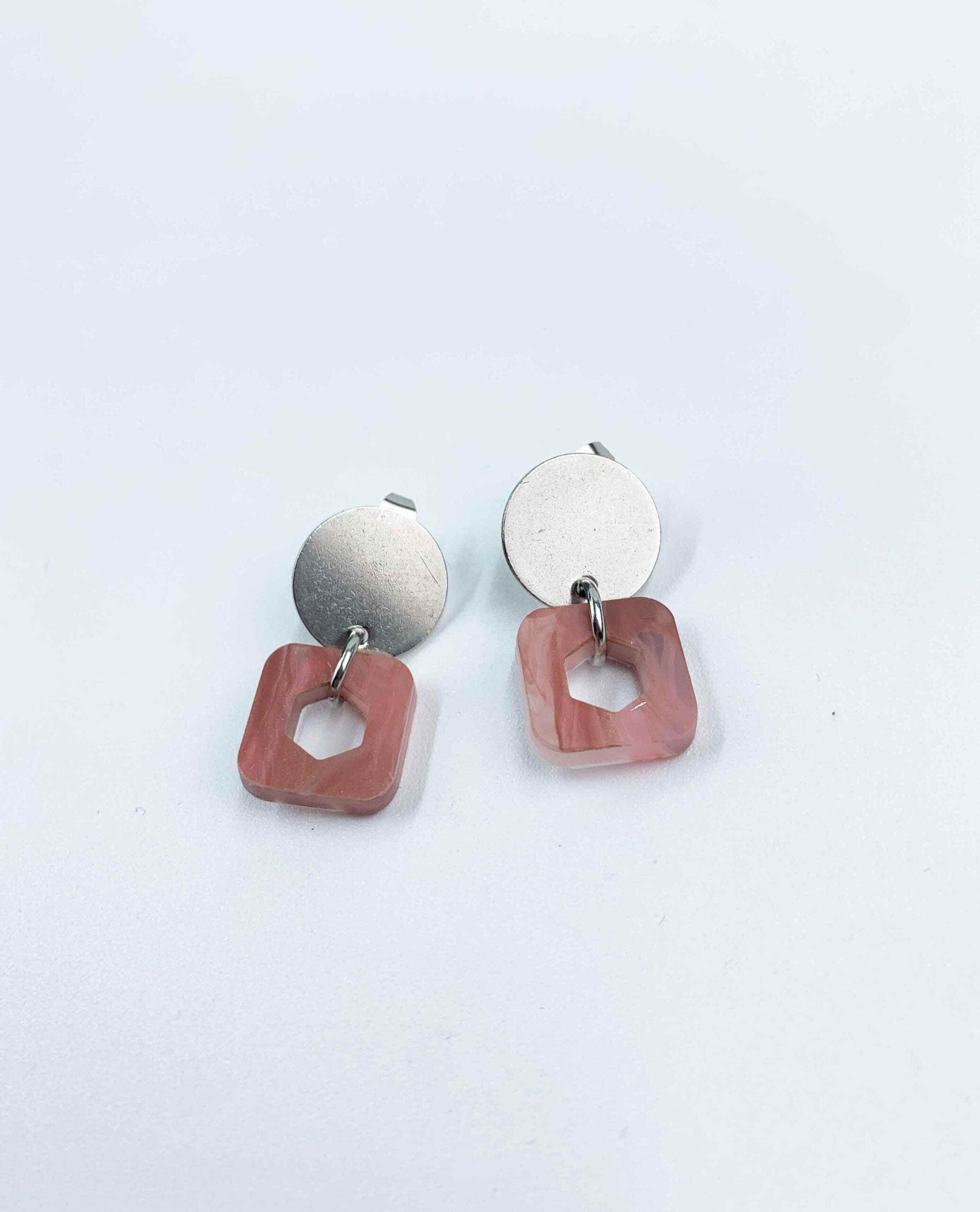 Pendientes cuadro rosa