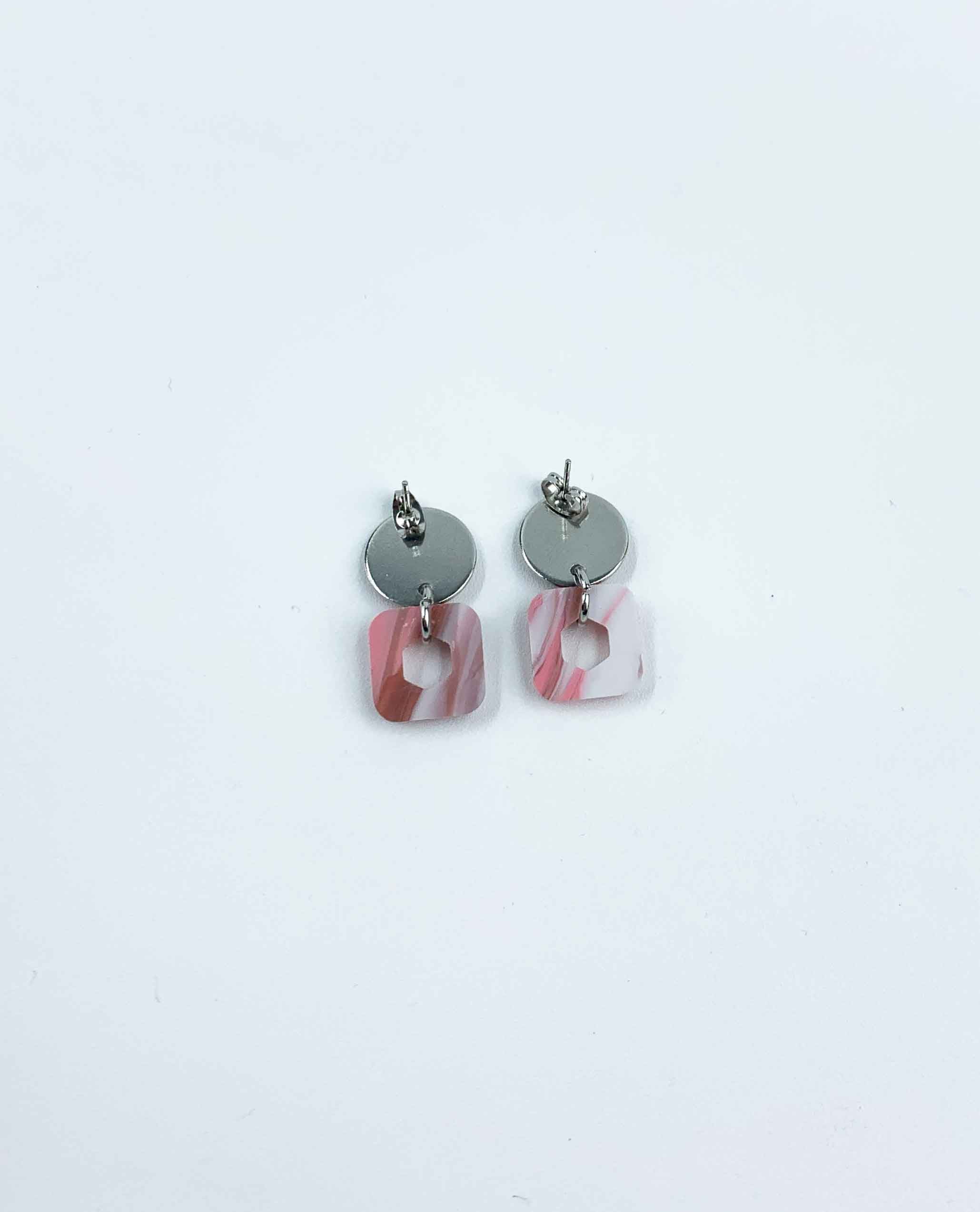 Pendientes cuadro rosa